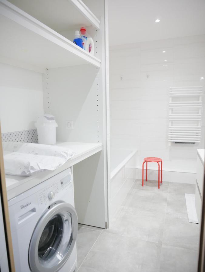 Superbe Appartement En Centre Ville Avec Terrasse Thonon-les-Bains Exteriör bild